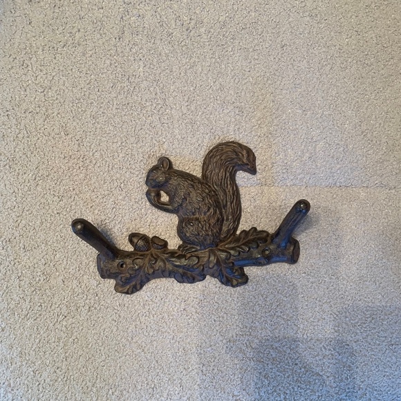 American Vintage Other - SOLD-Vintage Squirrel Hat Rack